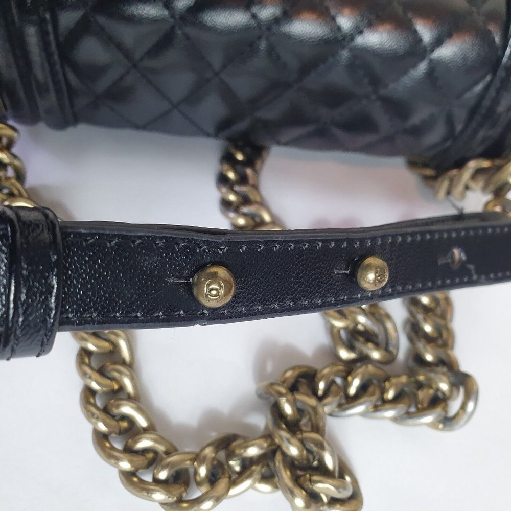 Chanel Boy Bag Black crossbody shoulder leather quilted 100% Authentic small - Picture 10 of 10